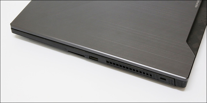 點我看大圖 ROG STRIX SCAR 3與2代比一比