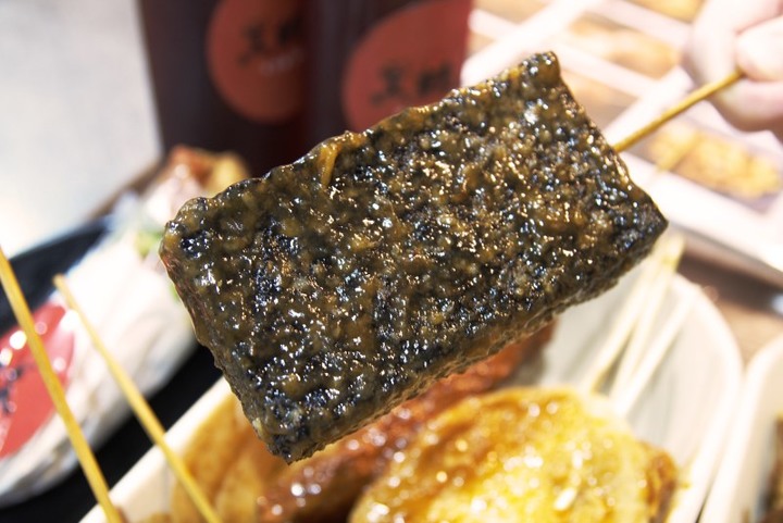 【台中│食記】逢甲必吃美食！獨門古早味醬汁串炸黑輪炸出新滋味