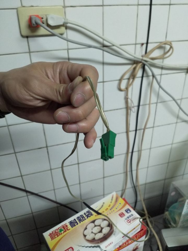身邊有組喇叭不知道怎麼用...