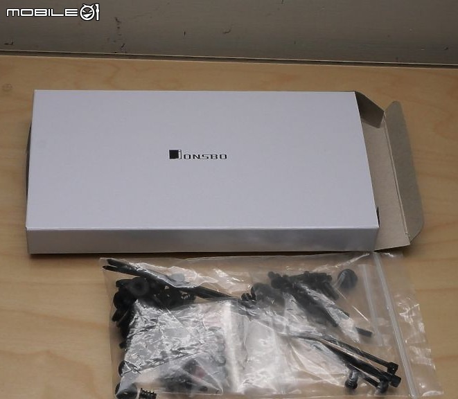 [開箱] 鋁鎂合金小型化 ATX 喬思伯 JONSBO C5