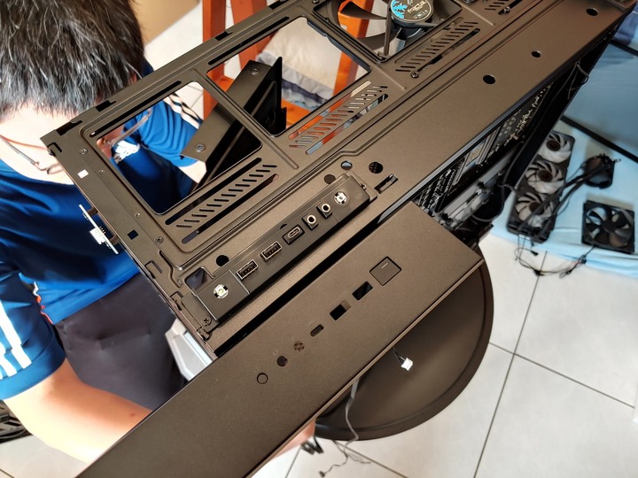 Fractal Design Vector RS開箱