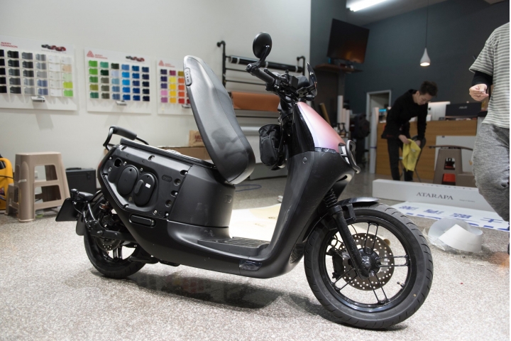 【阿丹開箱】Gogoro S2 ABS 貼膜變身 咖波S / Capoo S～