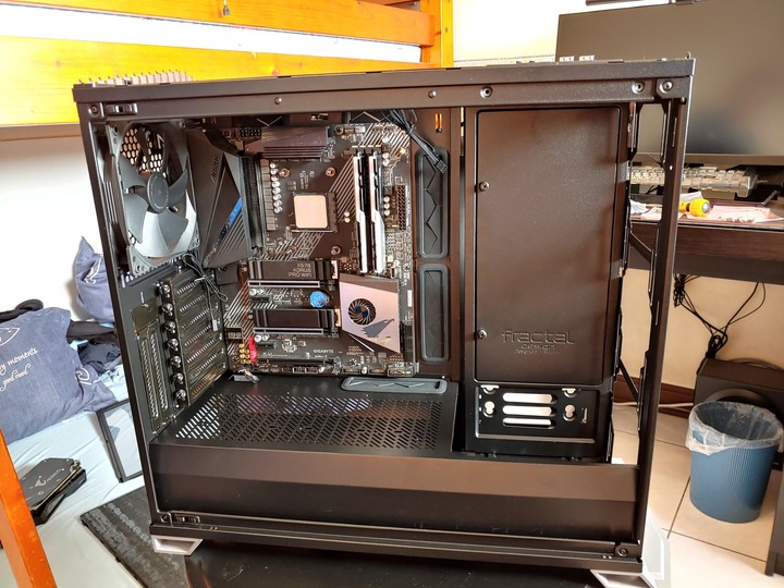 Fractal Design Vector RS開箱