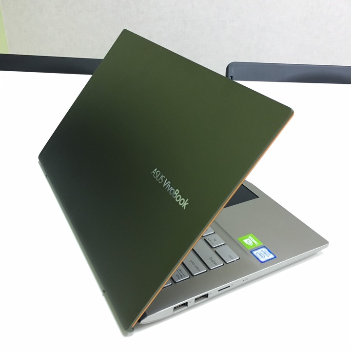 可以當手機滑的筆電 - 華碩Vivobook S432超能綠 開箱