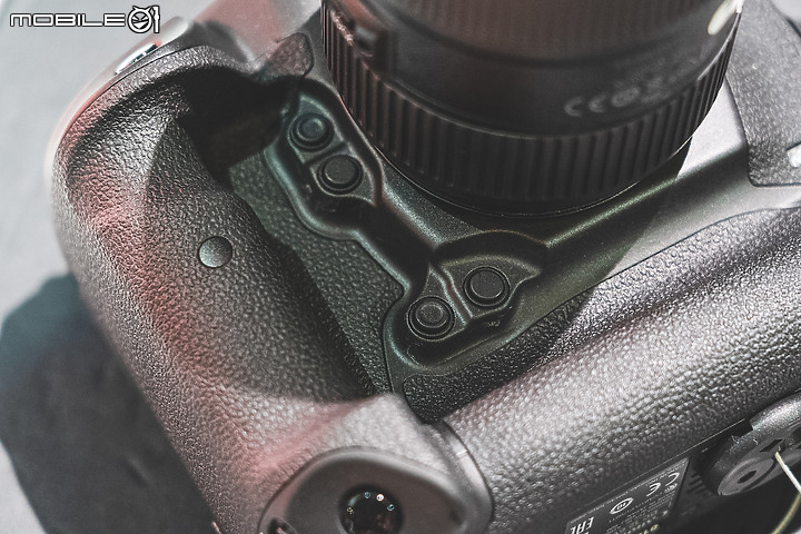 【直擊】來瞧瞧 Canon EOS-1D X Mark III 每秒 20 張的連拍表現吧！