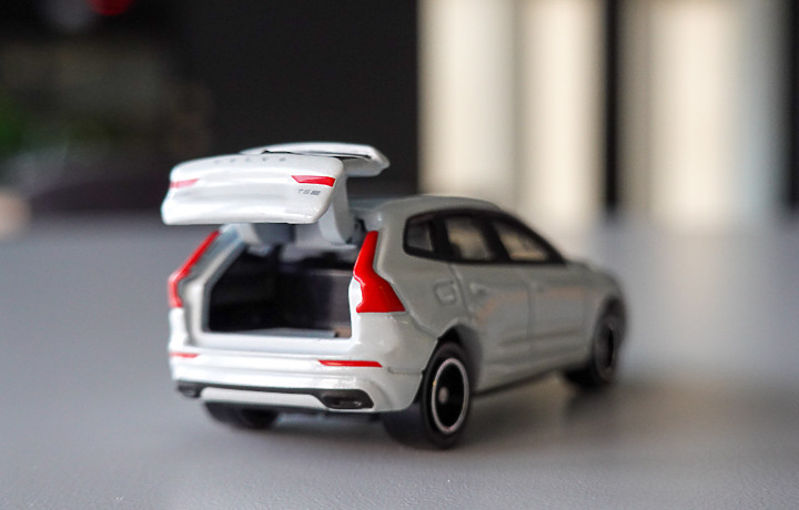 點我看大圖 Tomica x Volvo XC60 小汽車開箱