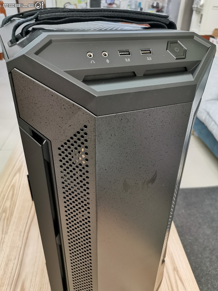 [開箱] ASUS TUF GAMNIG X570-PLUS 信仰機，內外兼俱的工作利器