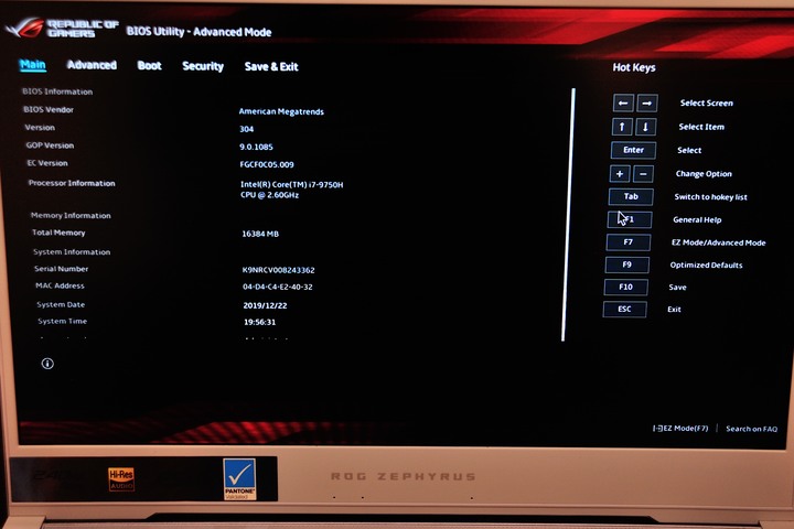 點我看大圖 遊戲工作兩不誤,ASUS ROG Zephyrus M GU502GU 冰河藍電競筆電開箱測試