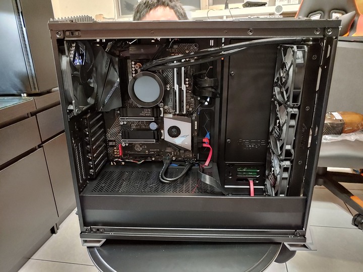 Fractal Design Vector RS開箱