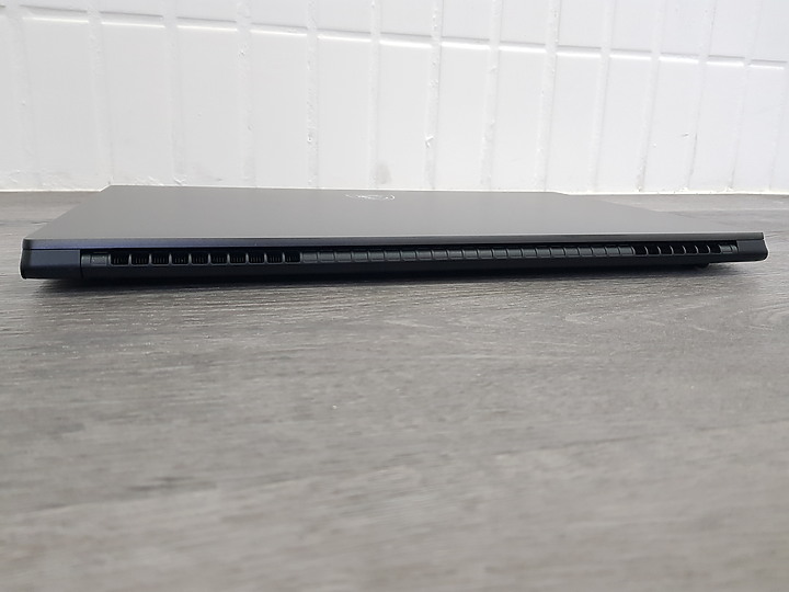 【小宅開箱】【簡測】MSI Modern 15 A10M 設計系愛用系列之一