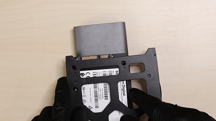 NAS 小鋼炮 QNAP TS-251D、WD SA500 SSD、PCIe Card 一覽開箱與安裝