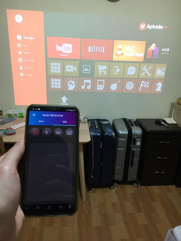 [BenQ TK810 開箱]🔥租套房也能享受大畫面Netflix投影追劇