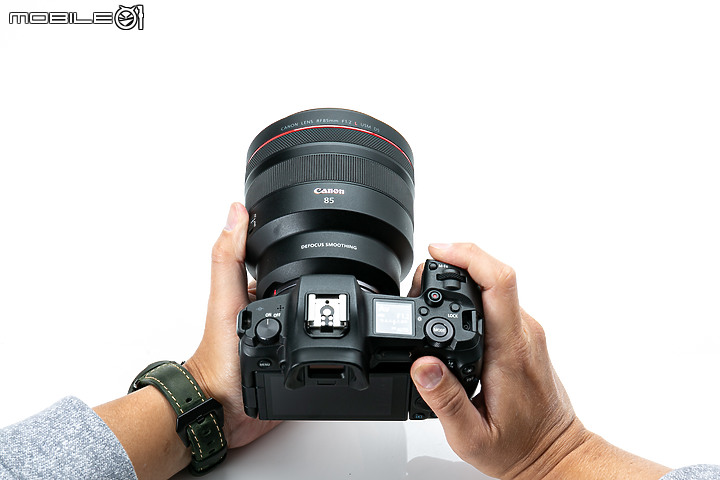 Canon RF 85mm f/1.2L USM DS 極致柔美散景的代表作！