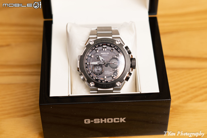 入手卡西欧电子表的G-shock的巅峰系列,MRG-G1000来箱分享!