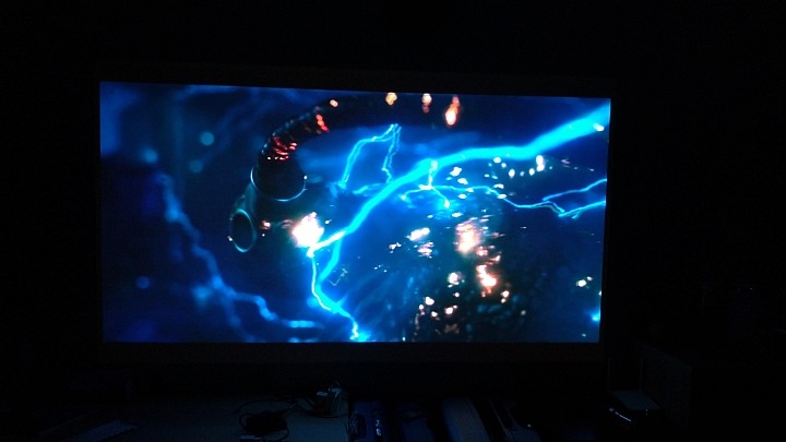 [BenQ TK810 開箱]🔥租套房也能享受大畫面Netflix投影追劇