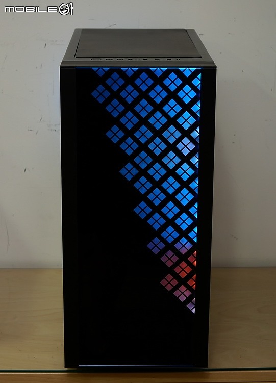 點我看大圖 車用防爆膜加持 BitFenix 火鳥 DAWN TG 黎明至尊 ATX 開箱