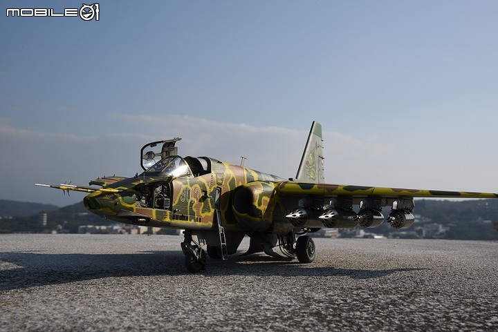Trumpeter 1/32 Su-25 青蛙打戰車