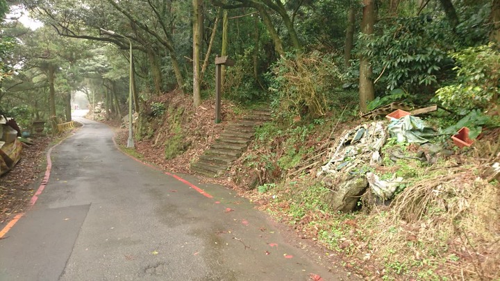 [樂山童盟] [台北北投] 悠遊"竹子湖"[猴崁湖田國小步道-百年楓香巨木-草山水道滾水頭-猴崁水圳古道-青楓步道-竹子湖黑森林-水車寮步道]
