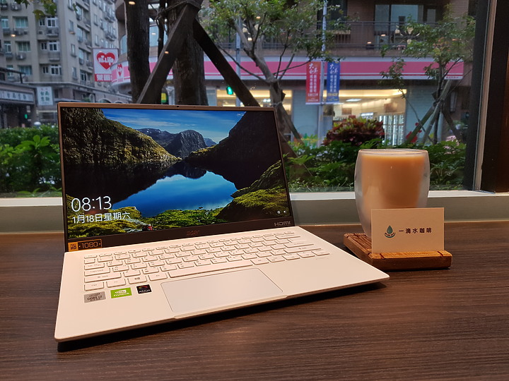 【小宅開箱】【評測】Acer Swift 5 (SF514-54GT) － 輕薄、續航與效能，我全都要！