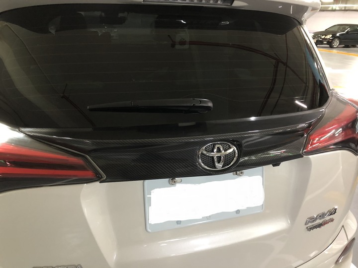 2017年式 RAV4 2.0尊爵版，打造屬於自己的客製化特仕車