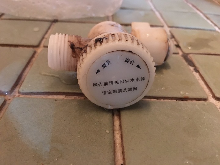 請問這個水管連接裝置名稱與作用