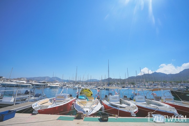 南法｜馬賽Marseille｜Calanques de Marseille卡朗格國家公園｜峽灣健行｜隱密的美麗沙灘