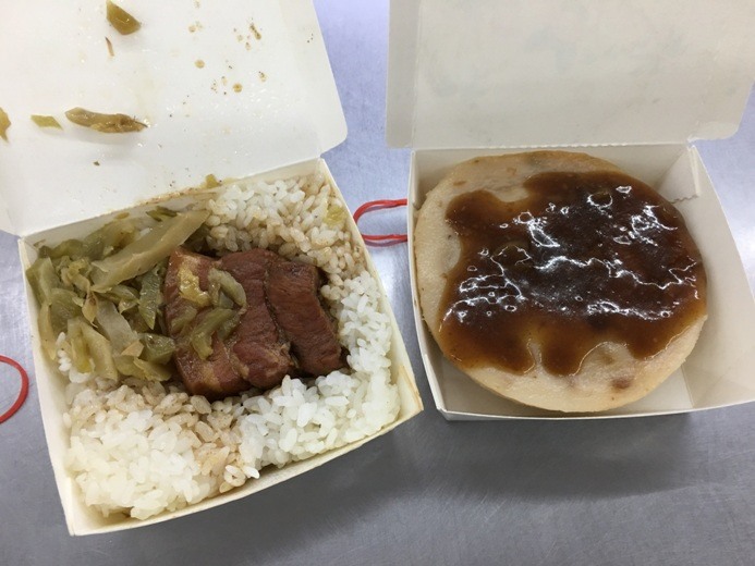 高 雄 苓 雅 廟 口 美 食 巡 禮 騎