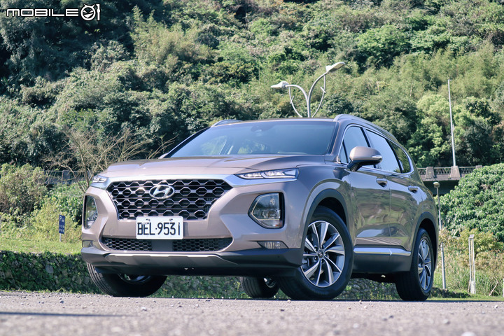 Hyundai Santa Fe 柴油旗艦版試駕;質感升級,空間機能引人入勝!