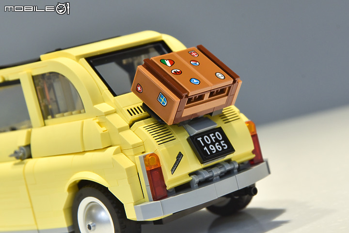 【搭真車一起開箱！】樂高Lego 10271 Fiat 500，各項經典元素完整重現！