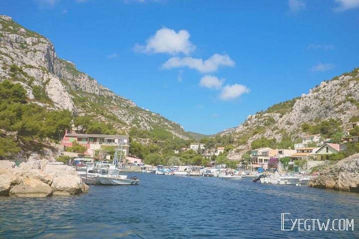 南法｜馬賽Marseille｜Calanques de Marseille卡朗格國家公園｜峽灣健行｜隱密的美麗沙灘