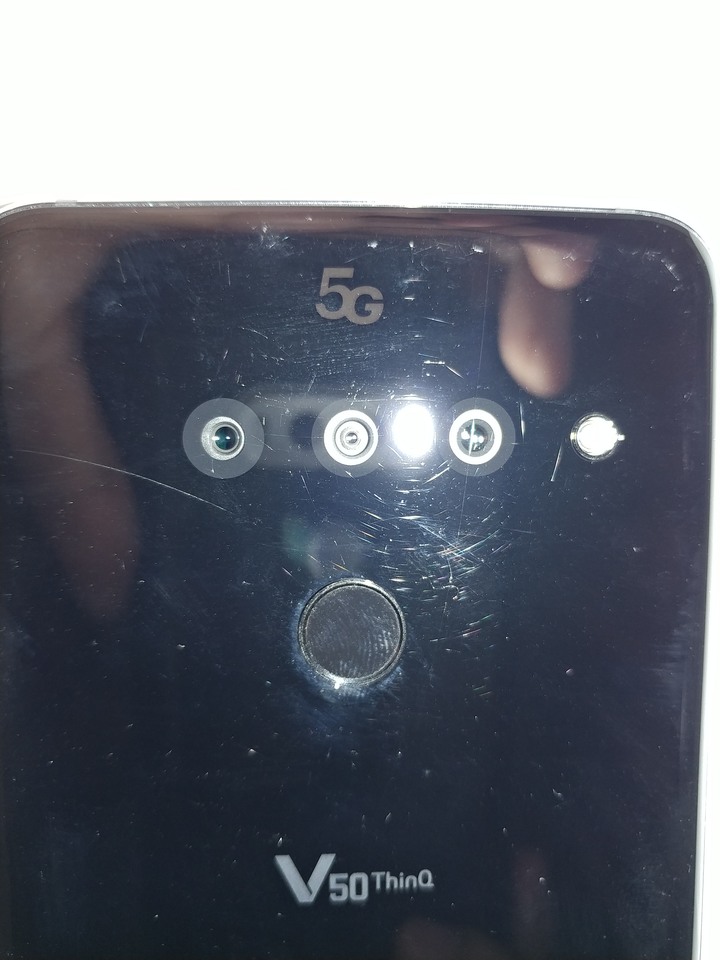 美國ebay 購買美版LG V50 鏡頭有許多刮痕   踩雷經驗