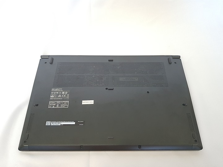 【小宅開箱】【簡測】MSI Modern 15 A10M 設計系愛用系列之一