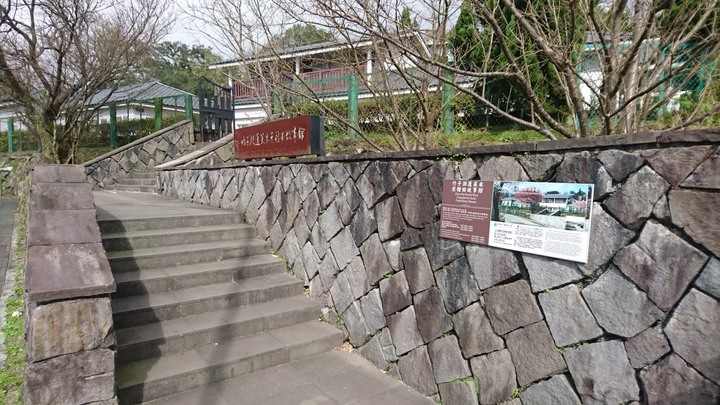 [樂山童盟] [台北北投] 悠遊"竹子湖"[猴崁湖田國小步道-百年楓香巨木-草山水道滾水頭-猴崁水圳古道-青楓步道-竹子湖黑森林-水車寮步道]