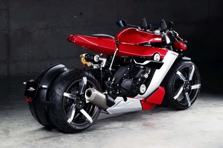 【海外新訊】搭載 R1 心臟！LAZARETH LM 410 四輪重機要價 10 萬歐元