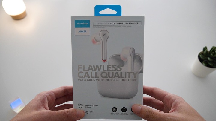 通話超越AirPods？Anker Soundcore Liberty Air 2 真無線藍牙耳機 | 清晰收音、Qi無線充電、APP自訂功能