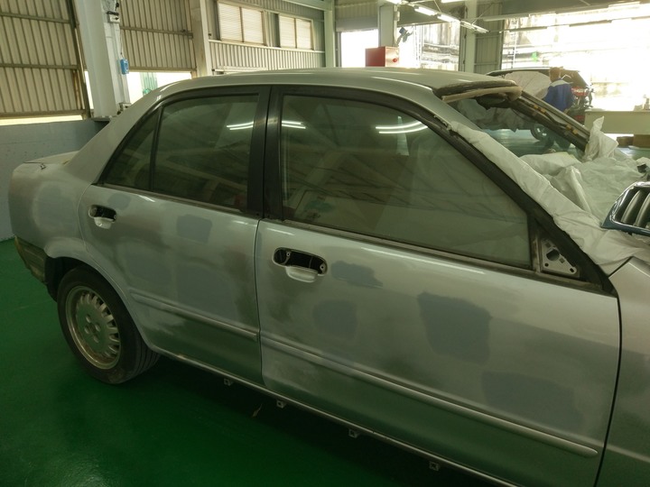 99年 Tierra 1.8 ghia 21歲的生日禮物~（單元２全車鈑烤-原廠篇）