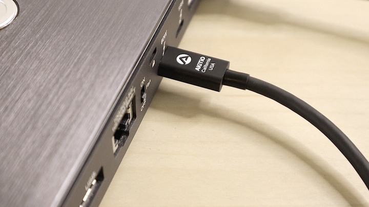 滿足專業特殊族群的 Thunderbolt 3 Docking，配備 10GbE、eSATA、12V 風扇散熱