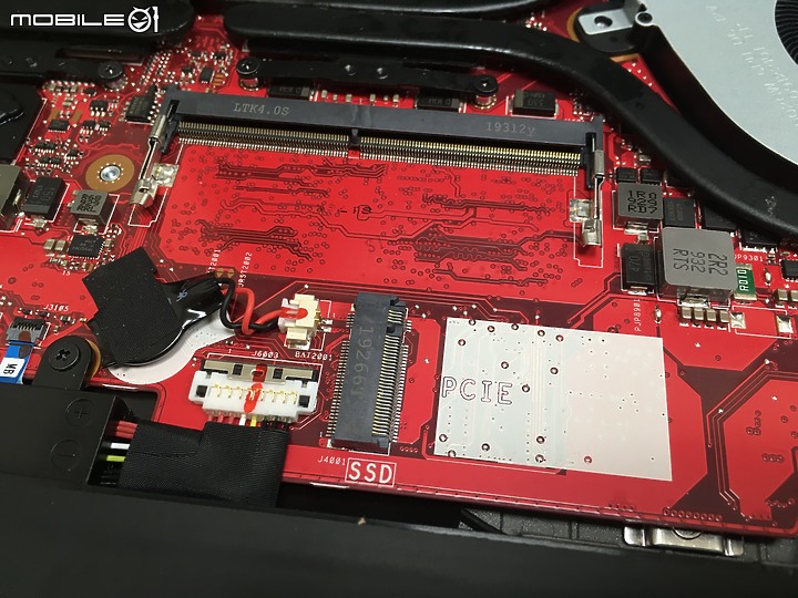 拿年終買冰河藍 ROG Zephyrus GX502GW