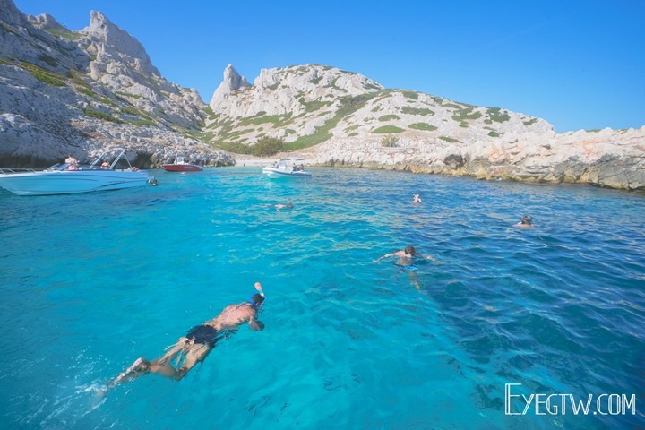 南法｜馬賽Marseille｜Calanques de Marseille卡朗格國家公園｜峽灣健行｜隱密的美麗沙灘