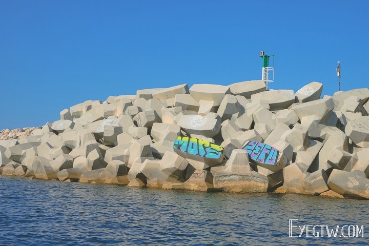 南法｜馬賽Marseille｜Calanques de Marseille卡朗格國家公園｜峽灣健行｜隱密的美麗沙灘