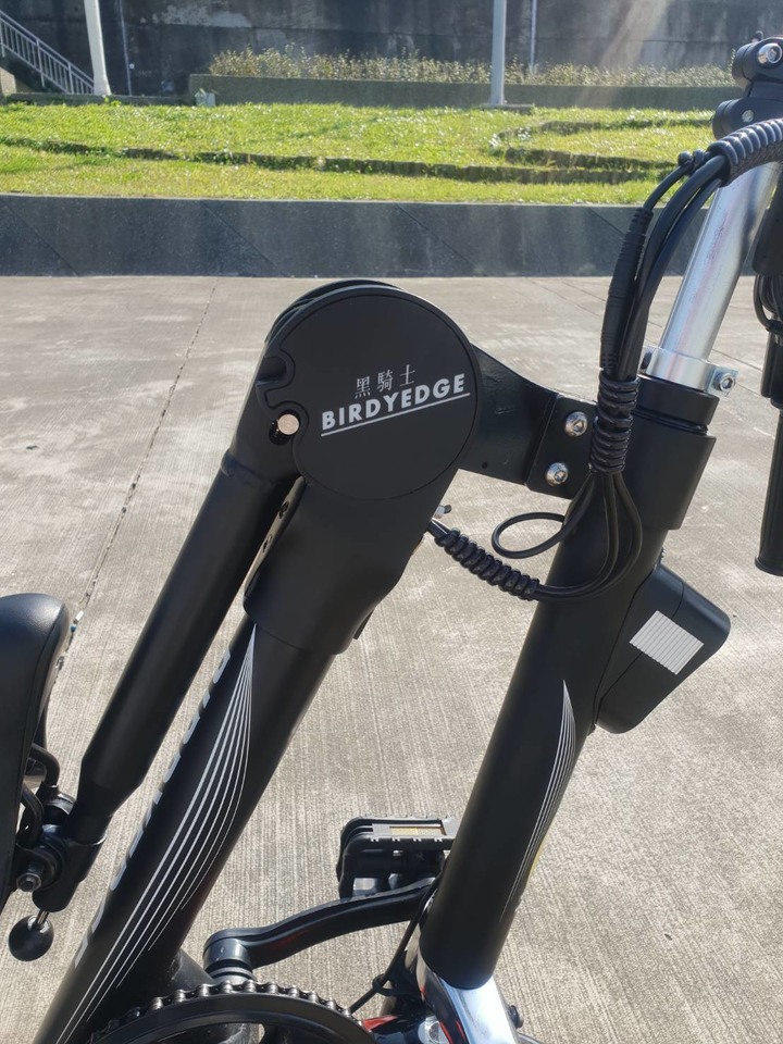 我又買了一台BIRDYEDGE腳踏車越野黑騎士