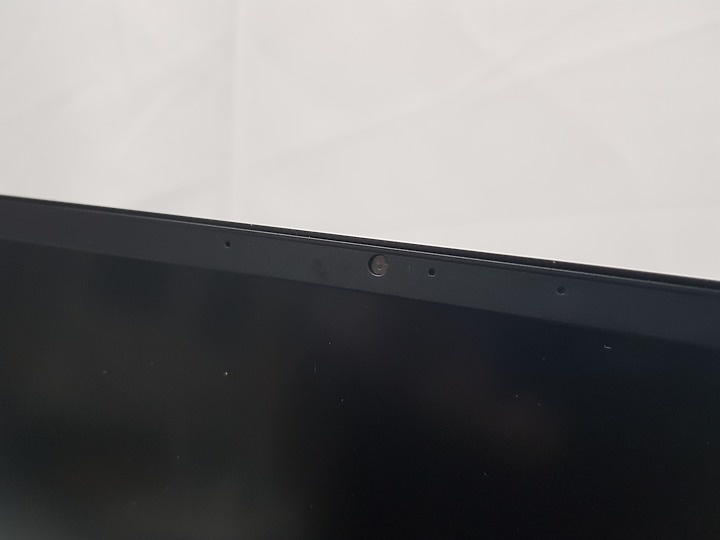 【小宅開箱】【簡測】MSI Modern 15 A10M 設計系愛用系列之一