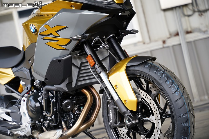 【開箱】BMW Motorrad F 900 XR 空運抵台 開木箱賞車！