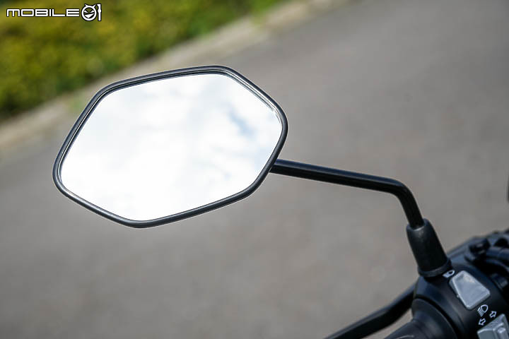 YAMAHA Limi 125 試駕 美型潮車 耐看好駕馭