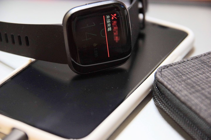 (不專業的開箱)FITBIT VERSA 2 智能運動手錶-行動支付與健康管理一錶到位!