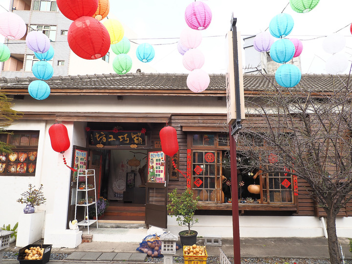 彰化 鹿港 桂花巷藝術村 — 融合日式宿舍與彩繪,好玩又好拍,逛老街以外的另一選擇