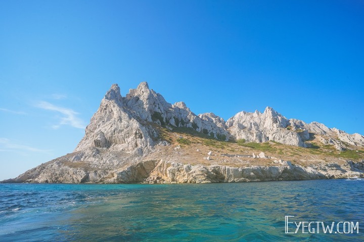南法｜馬賽Marseille｜Calanques de Marseille卡朗格國家公園｜峽灣健行｜隱密的美麗沙灘