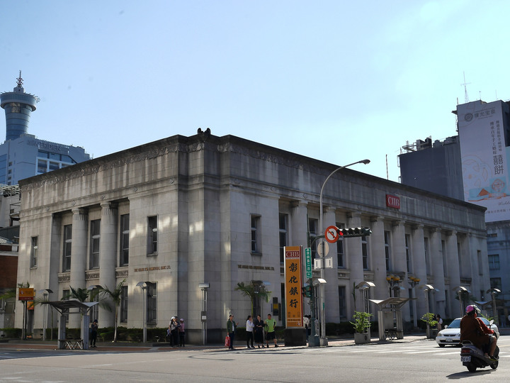 臺中市 中區 全安堂台灣太陽餅博物館+株式會社彰化銀行本店 — 傳統臺中名產、百年老屋與老銀行的匯集
