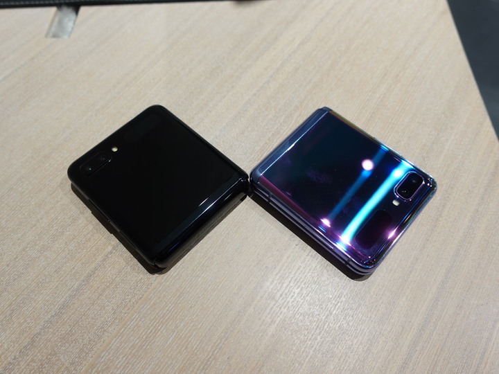 SAMSUNG Galaxy Z Flip