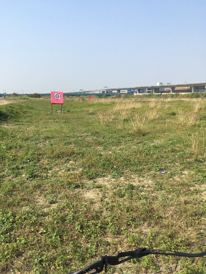 射箭 台中射箭 迪卡儂弓箭 大里飛場